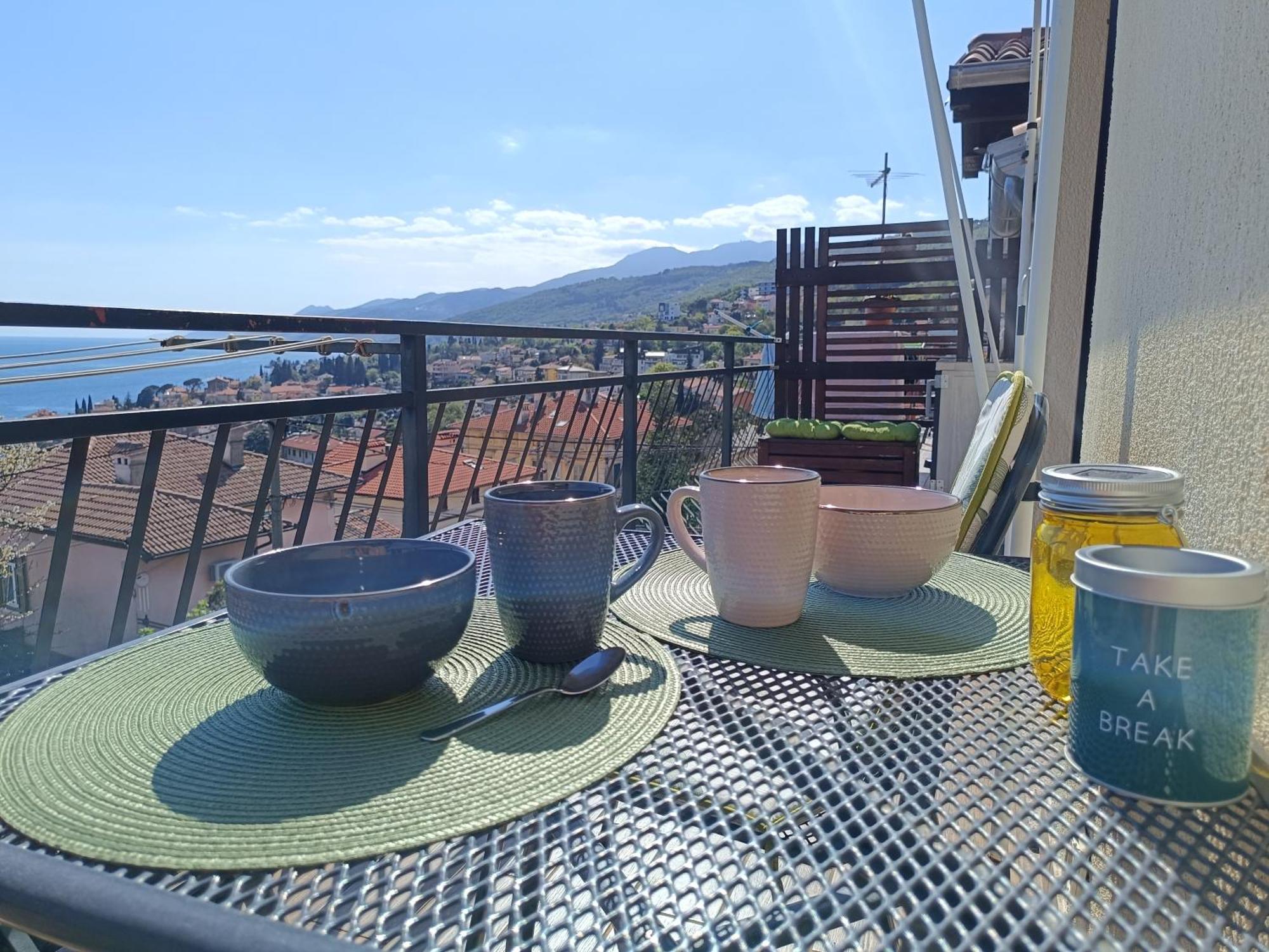 Апартаменты Fenix - Stunning View, Great Location & Free Parking Опатия Экстерьер фото